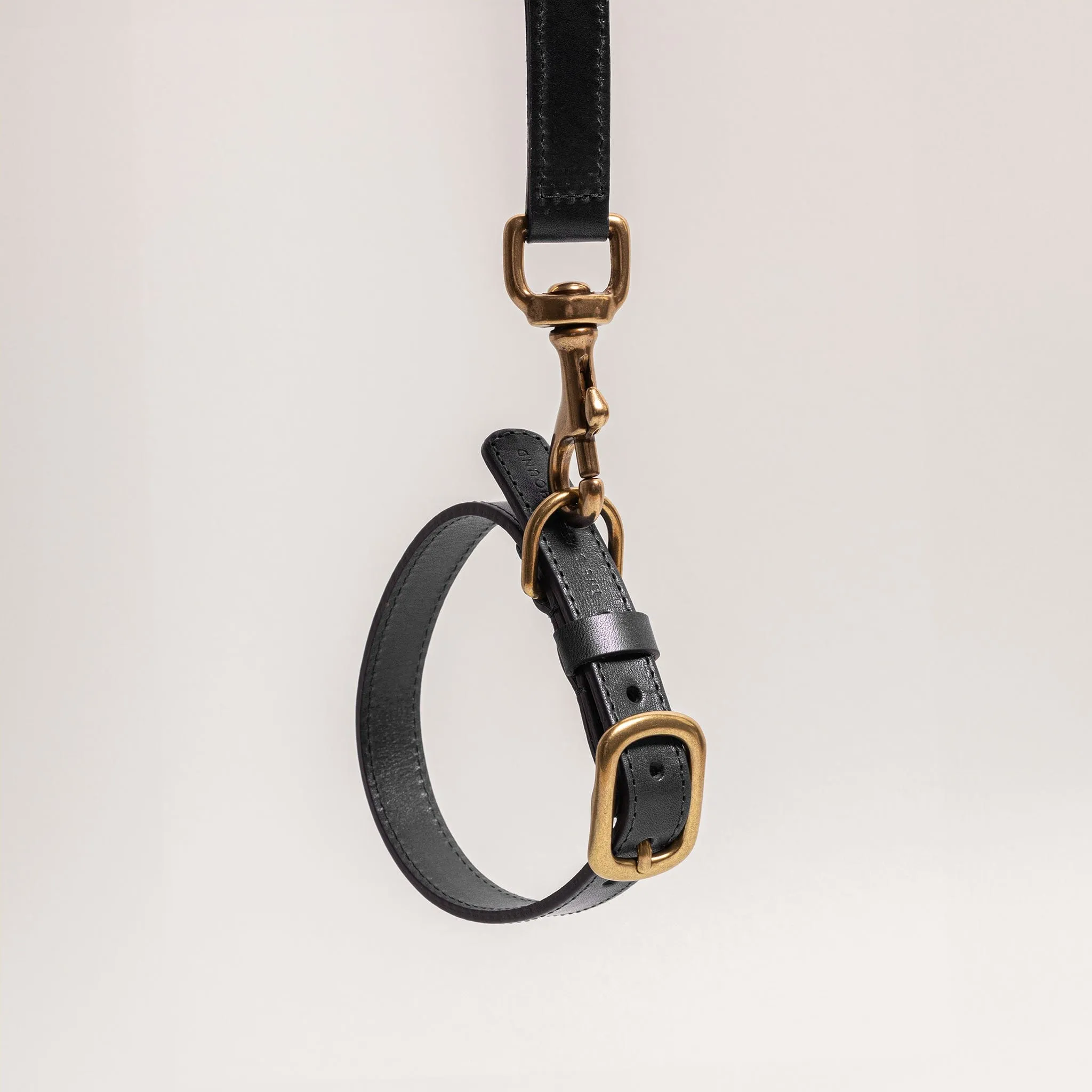 Midnight Black Leather Dog Collar – Stylish & Comfortable