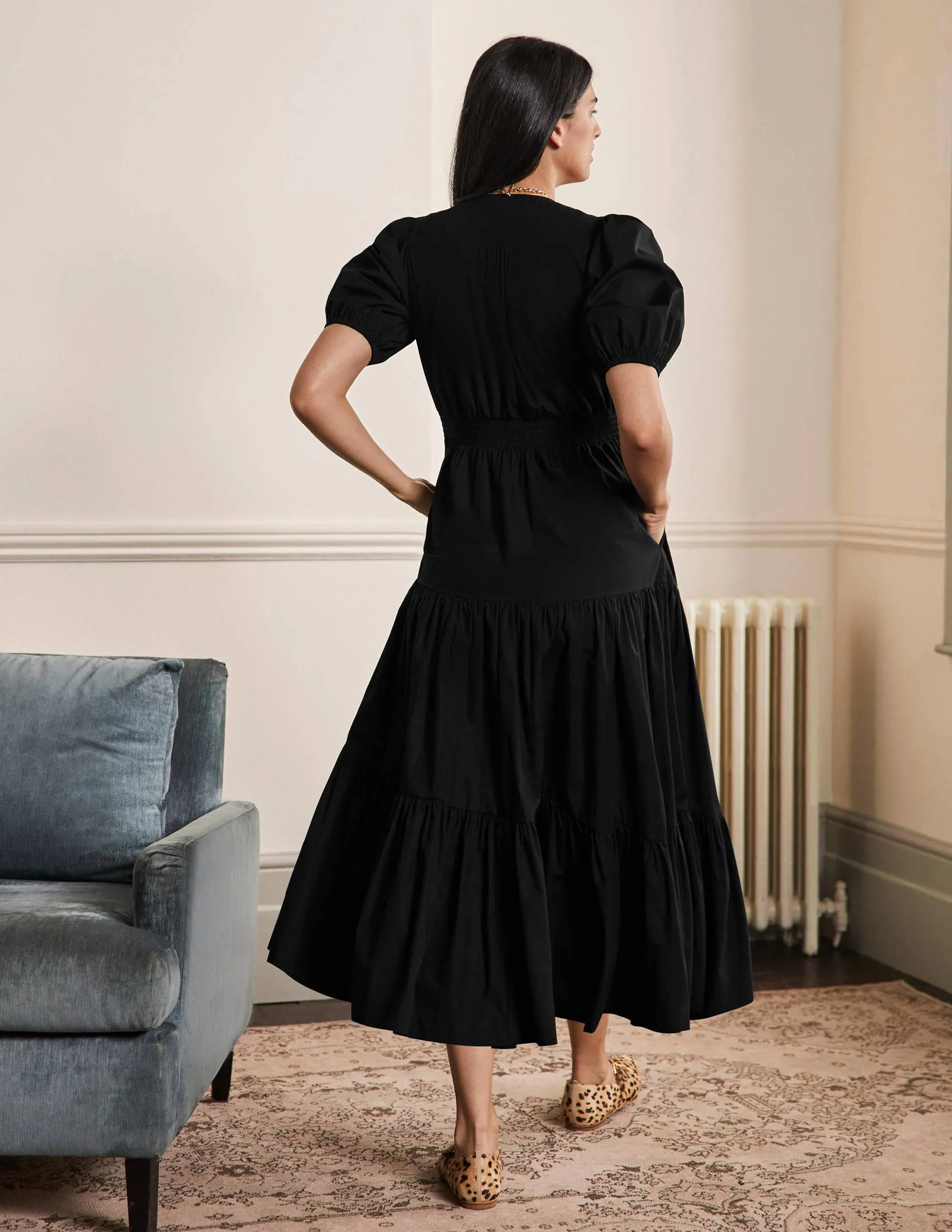Puff Sleeve Tiered Midi Dress-Black